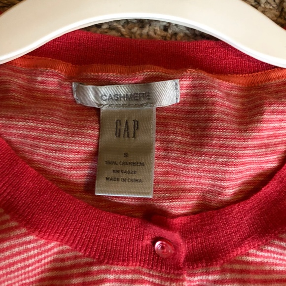 Gap Cashmere Sweater Size Small - Picture 2 of 2
